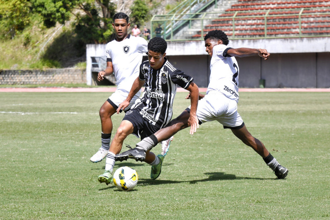 Flamengo e Atlético-MG vão decidir a Copa 2 de Julho Sub-15 nesta quinta