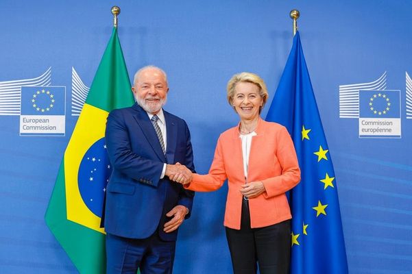 Na Bélgica, Lula diz que quer aprofundar temas ecológicos e econômicos com UE