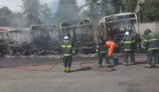 Empresa de ônibus de Alagoinhas sofre terceiro incêndio este ano