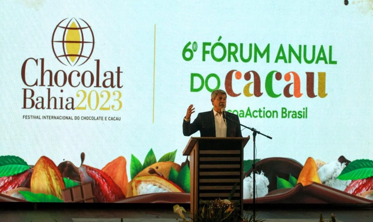 Jerônimo participa da abertura do Chocolat Bahia Festival em Ilhéus