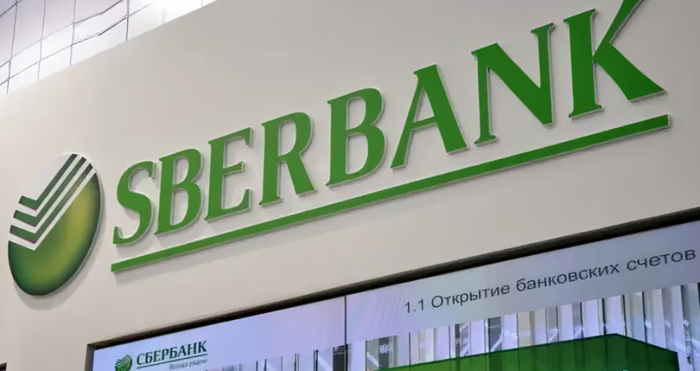 Banco russo alvo de sanções quer investir no Brasil, diz revista