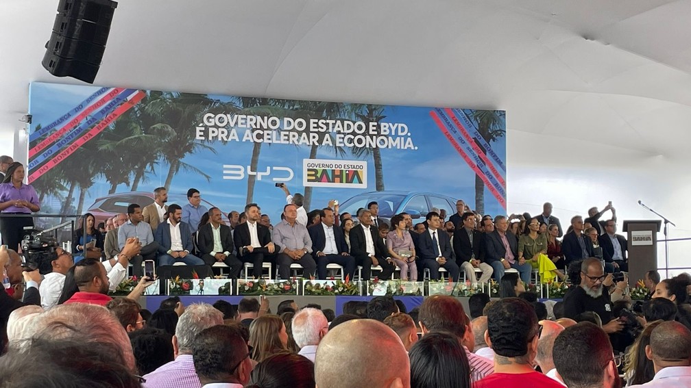 Governo da Bahia anuncia instalação de três fábricas da BYD em Camaçari