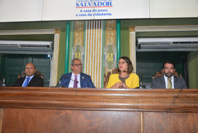 Vereadores discutem projeto sobre operações de crédito para Salvador