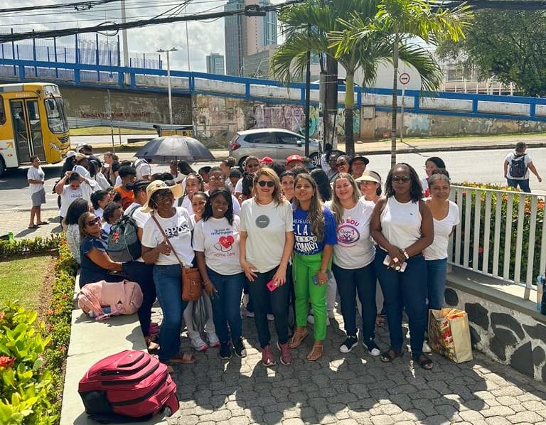 Profissionais de Enfermagem protestam em Salvador pelo piso salarial