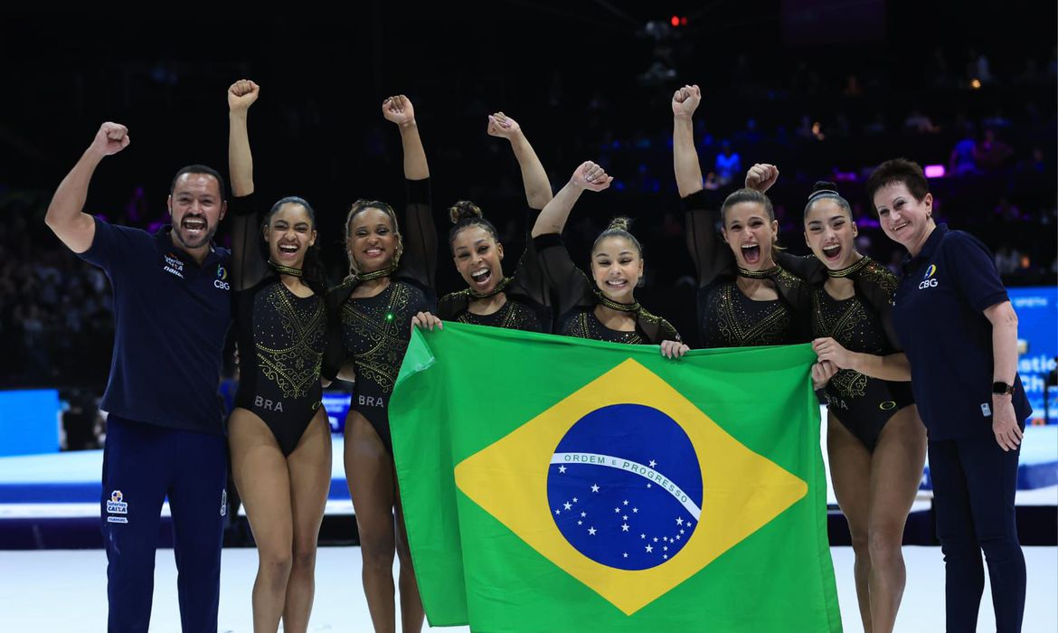 Brasil é prata na disputa de equipes femininas no Mundial de Ginástica Artística
