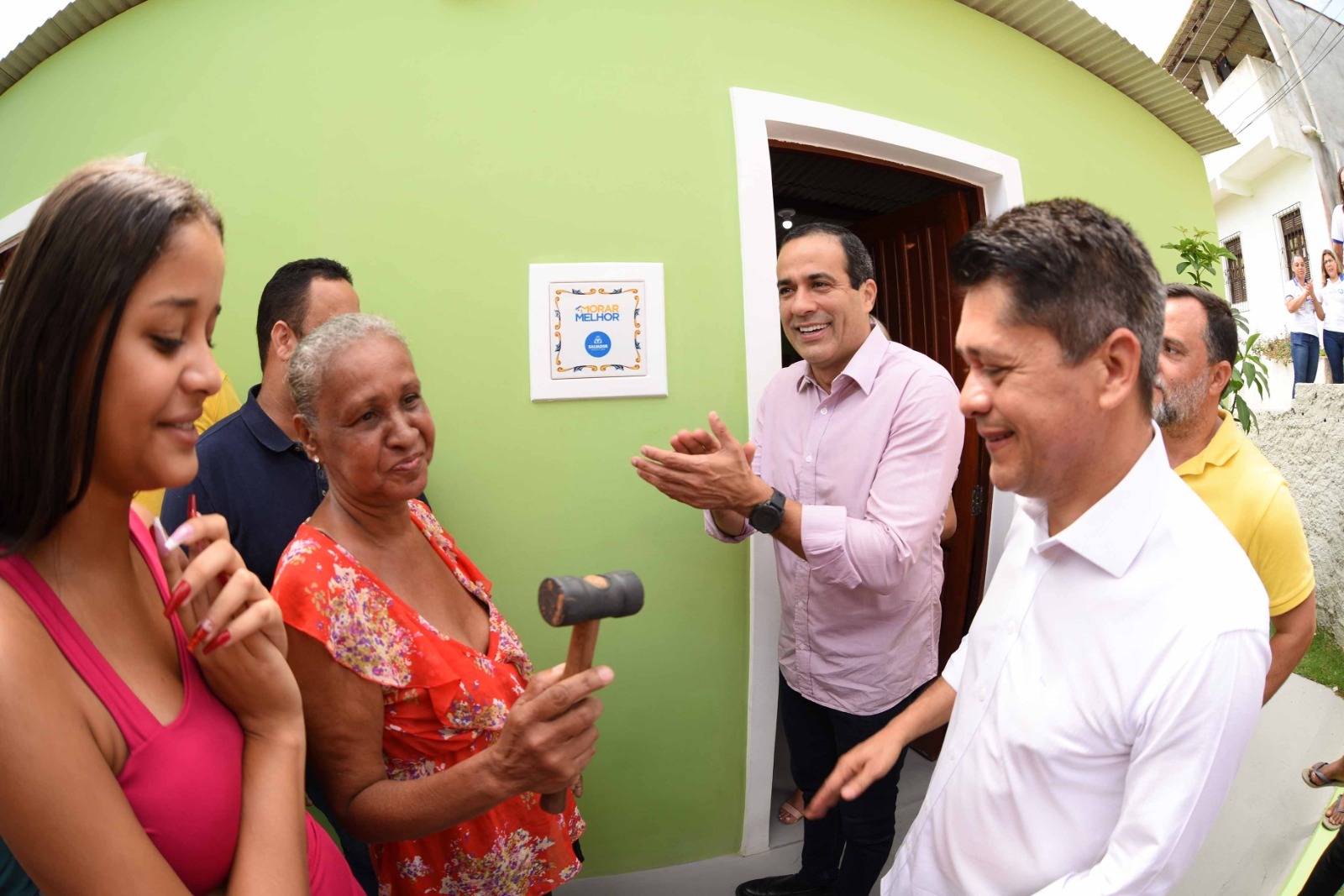 Com mais 100 casas entregues, Prefeitura chega a 331 residências reformadas pelo Morar Melhor em Águas Claras