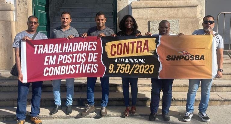 SINPOSBA protesta na Tribuna Popular da Câmara de Salvador contra a Lei 9.750/2023