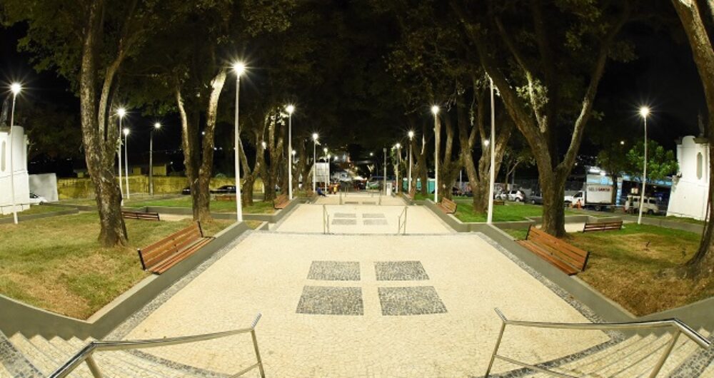 Prefeitura inaugura nova praça no Bonfim e chega a 396 áreas de lazer entregues