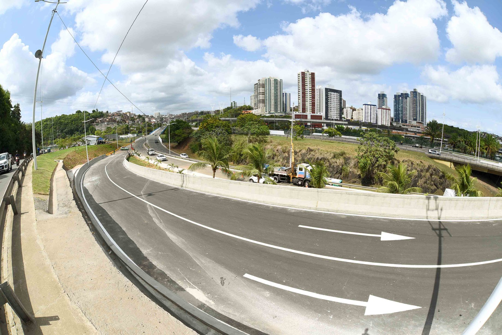 Bruno Reis inaugura nova via para ampliar mobilidade entre Av. Bonocô e Cabula