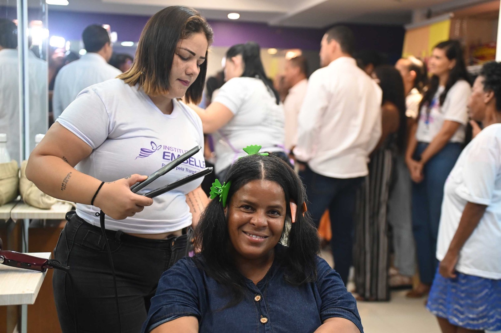 Mulheres em unidades de acolhimento de Salvador têm dia de cuidados pessoais e de lazer