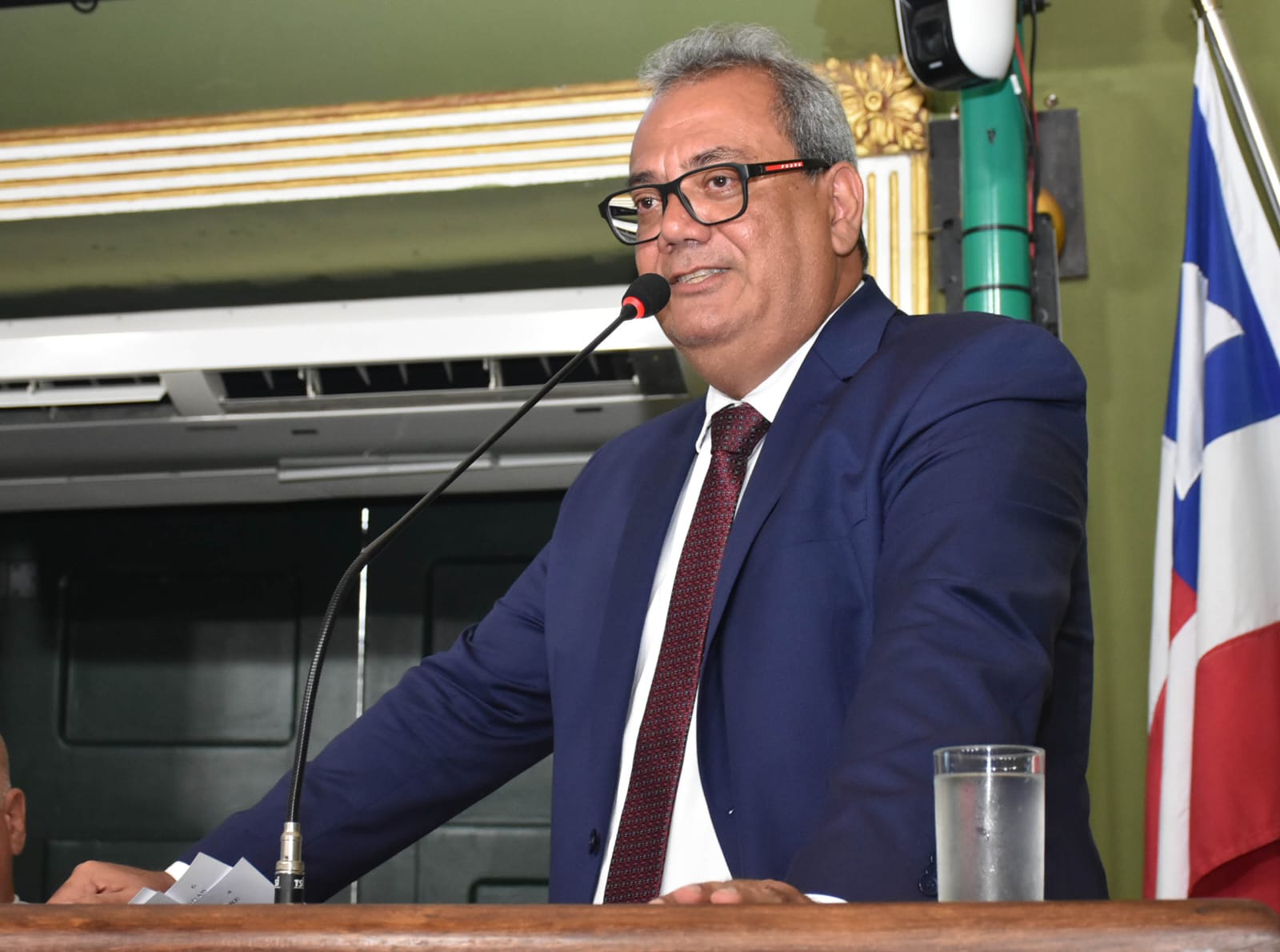 Carlos Muniz apresenta projeto de lei que altera nome do Morro Escravo Miguel