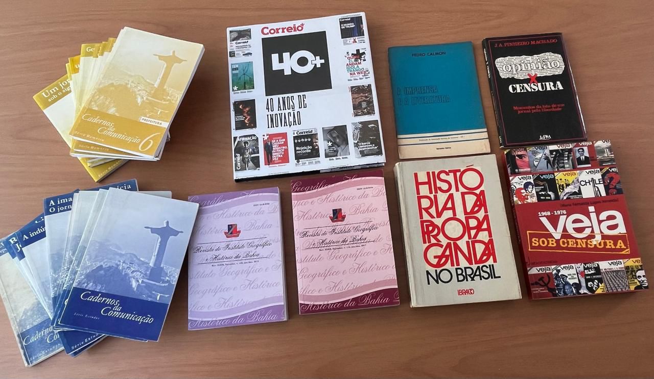 Biblioteca do Jornalista Baiano recebe livros de Nelson Cadena, Carlos Navarro, Tasso Franco e João Carlos Teixeira Gomes