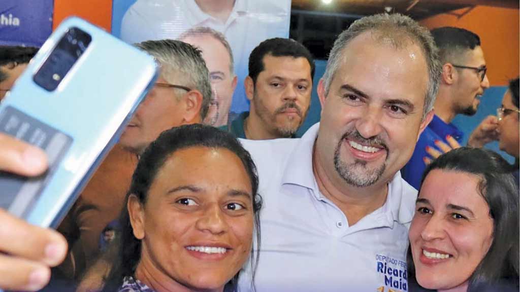 Único deputado federal do MDB na Bahia é investigado por desvio de verbas e contratos com empresa fantasma, diz revista