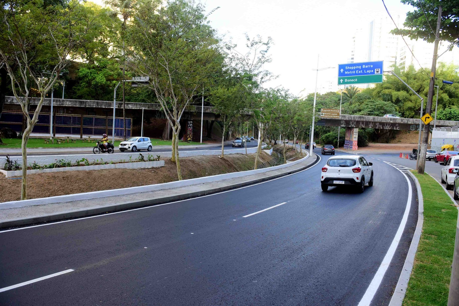 Avenida no Vale do Canela é entregue completamente requalificada