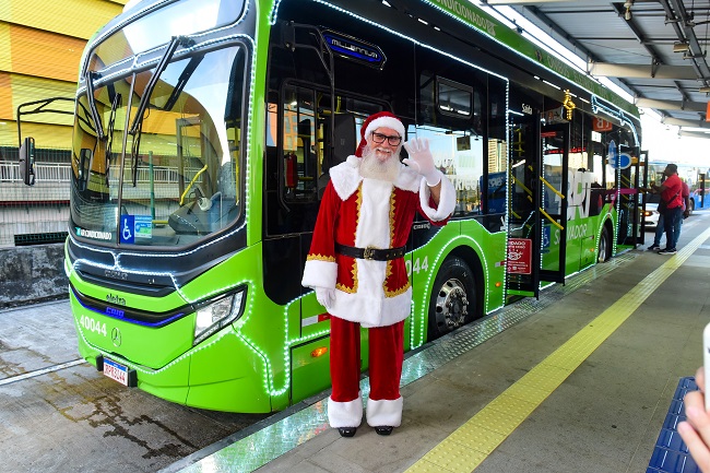 Salvador tem ação especial de Natal com Papai Noel no BRT