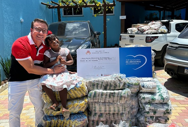 Porsche Club Bahia alcança recorde de 4 toneladas de alimentos doados