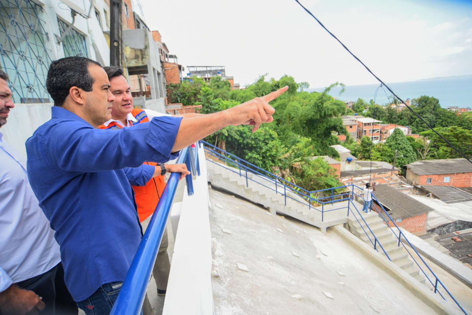 Prefeitura de Salvador entrega contenção de encosta no Alto da Terezinha