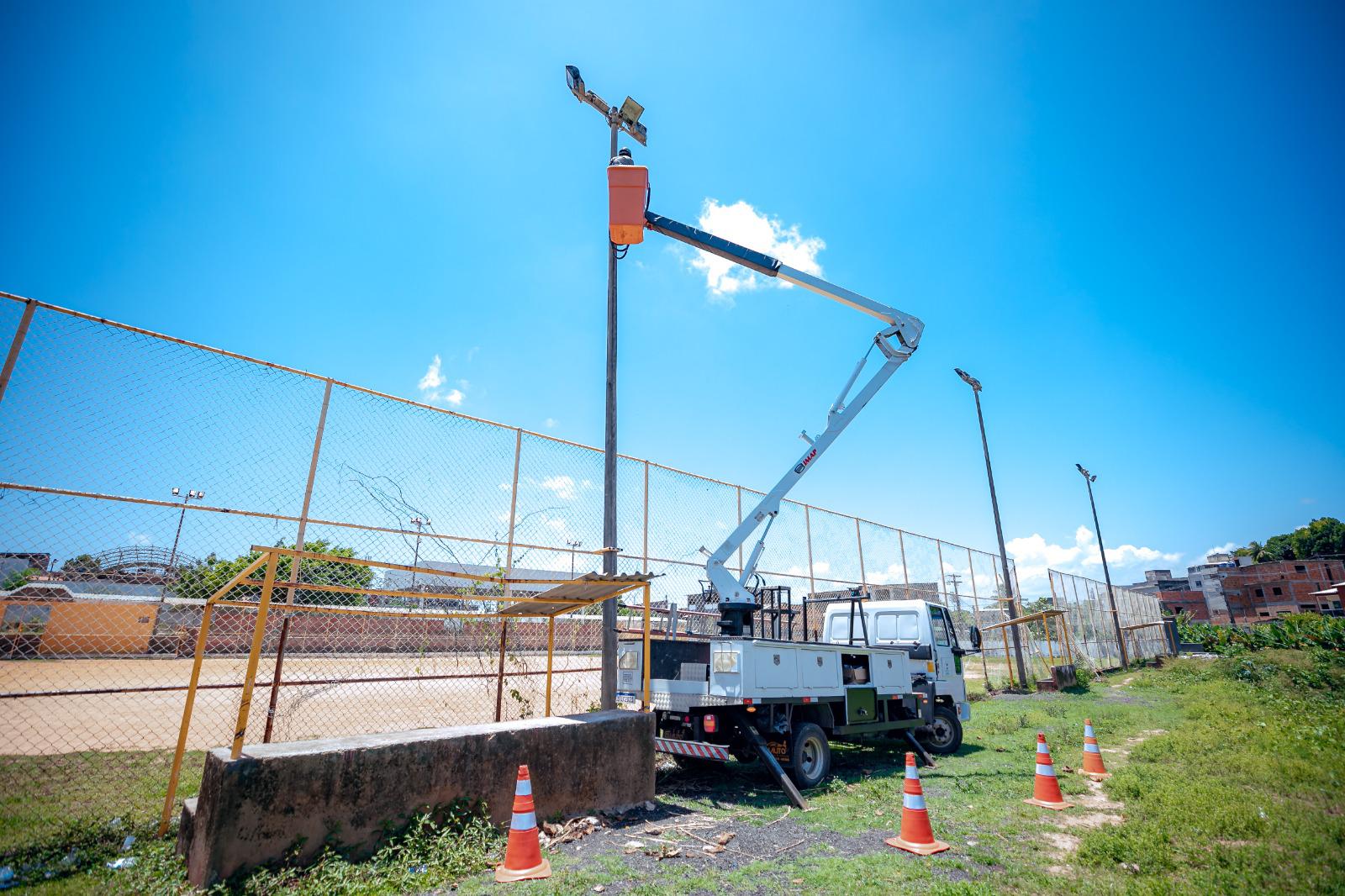 Em apenas 15 dias, Prefeitura de Lauro já realizou cerca de 500 serviços de manutenção em iluminação