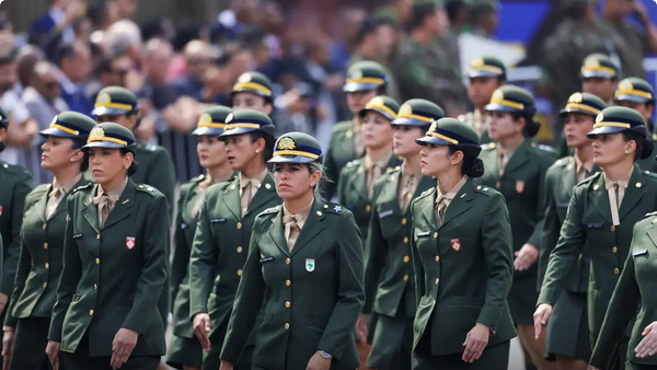 Sete mil mulheres se alistam no serviço militar em 2 dias