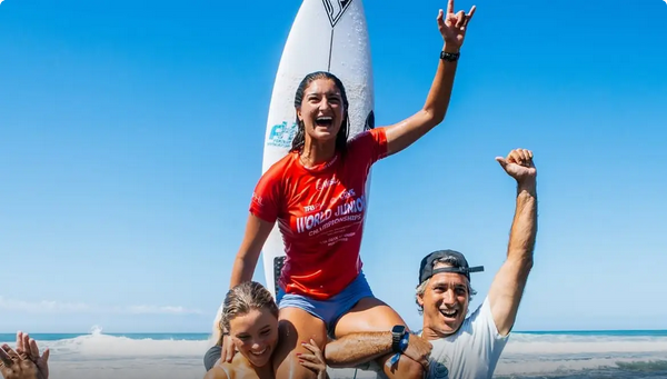 Luana Silva bate japonesa e fatura título do Mundial Júnior de Surfe