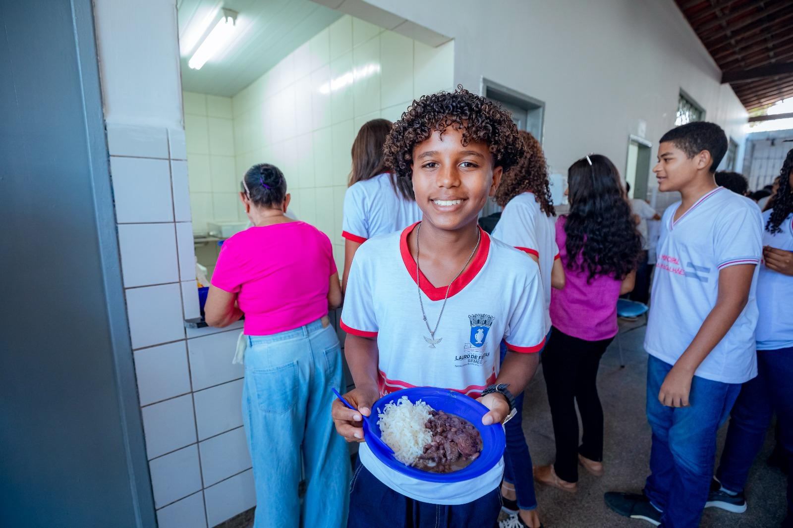 Lauro de Freitas garante padrão de qualidade na alimentação escolar