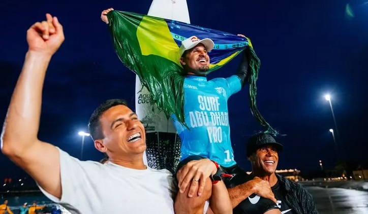 WSL: Italo Ferreira vence etapa e reassume liderança do ranking