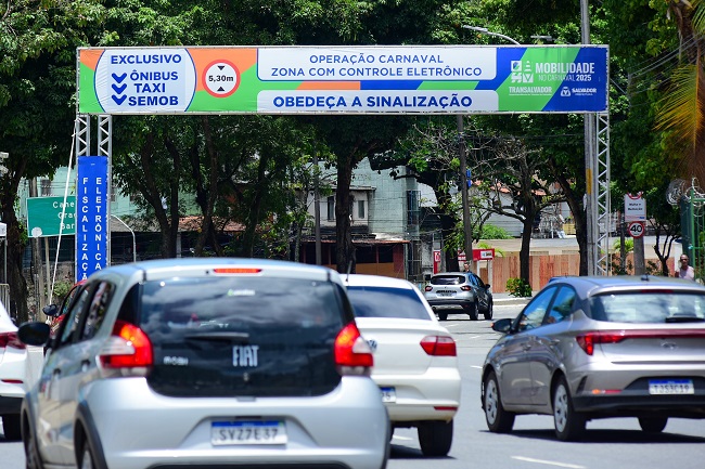 Organização do trânsito do Carnaval de Salvador tem 87,7% de aprovação