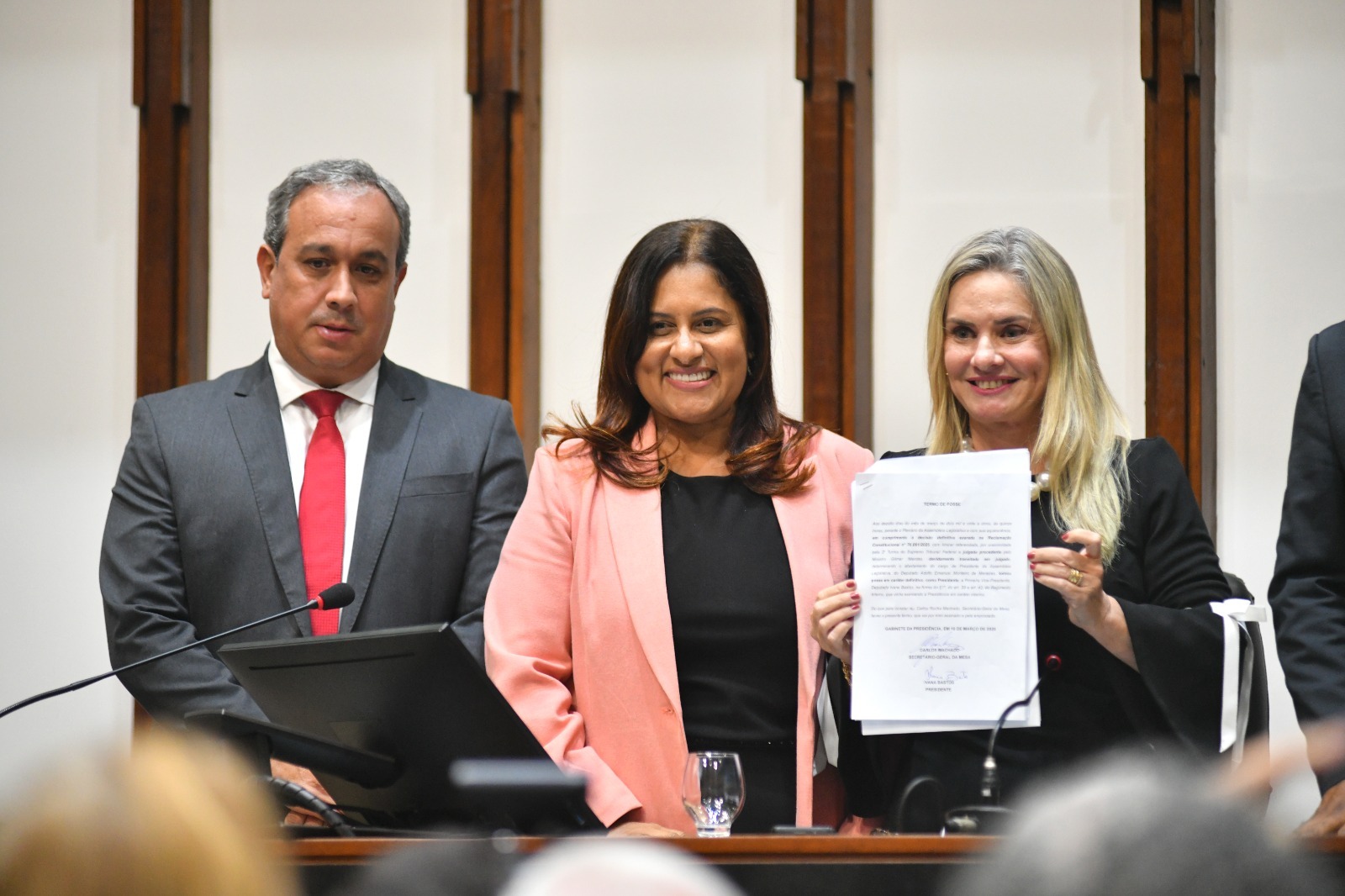 Kátia Oliveira celebra posse de Ivana Bastos como primeira mulher presidente da ALBA