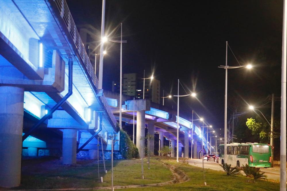 Monumentos em Salvador terão iluminação especial em alusão ao Abril Azul