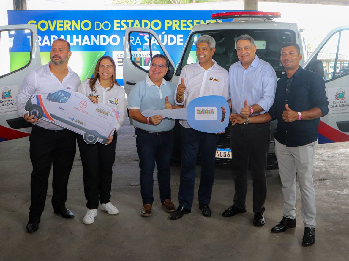 Com emenda de Luciano Araujo, Governo do Estado entrega ambulância para Maraú