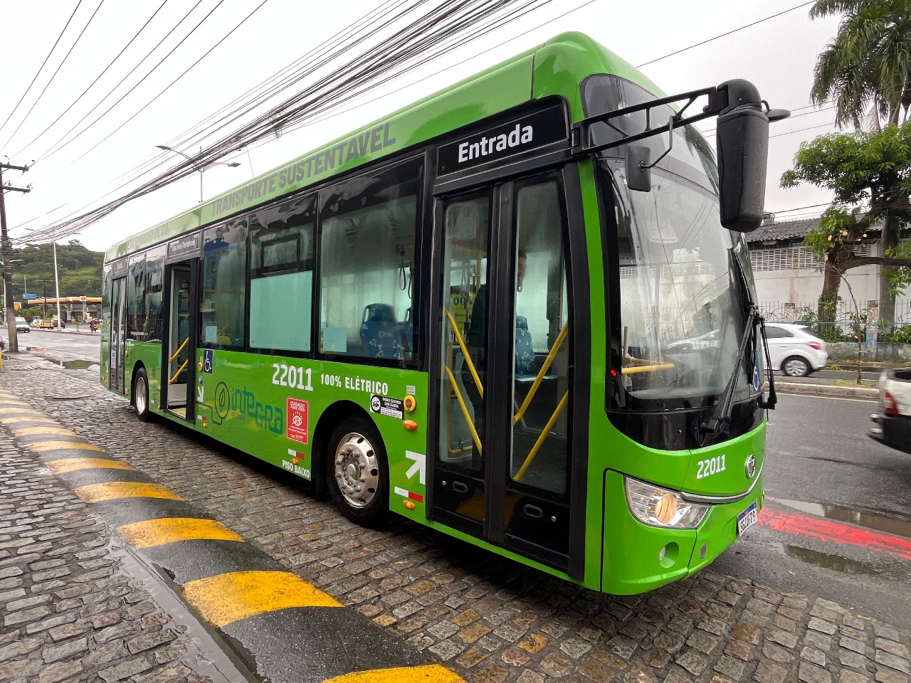 Salvador amplia testes com ônibus elétricos em linhas do sistema convencional e BRT