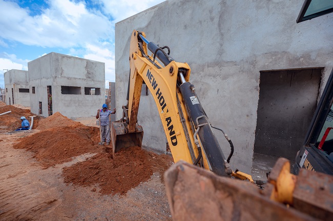 Obra da nova orla de Ipitanga segue em ritmo avançado