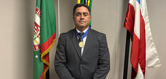 Mhércio Monteiro toma posse como membro substituto do TRE-BA