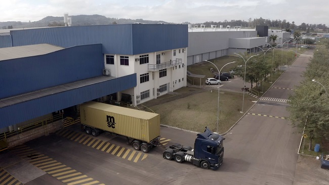 Agro: JTI transforma pó de tabaco em fertilizante orgânico certificado