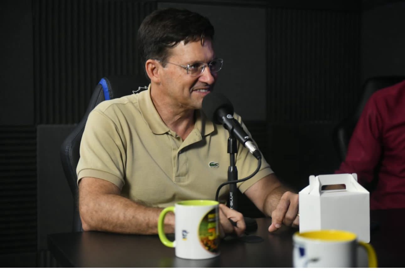 Roma menciona “chapa de Joões” em entrevista para rádio de Jequié