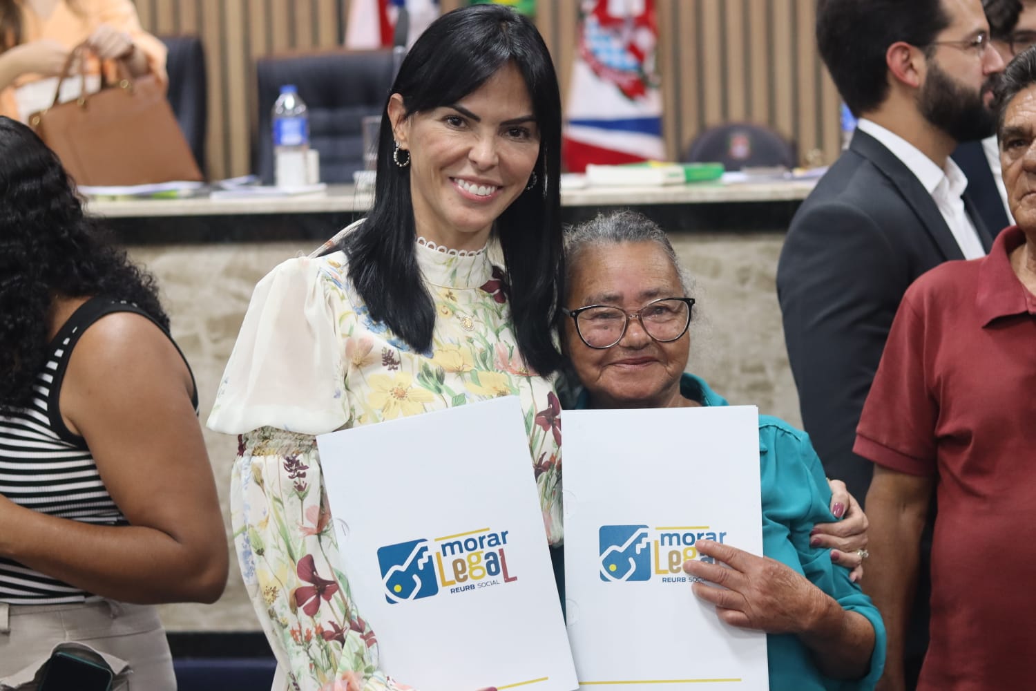 Prefeitura de Morro do Chapéu entrega 240 títulos de propriedade para famílias de baixa renda