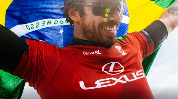 Yago Dora é campeão da etapa de Trestles no Mundial de Surfe