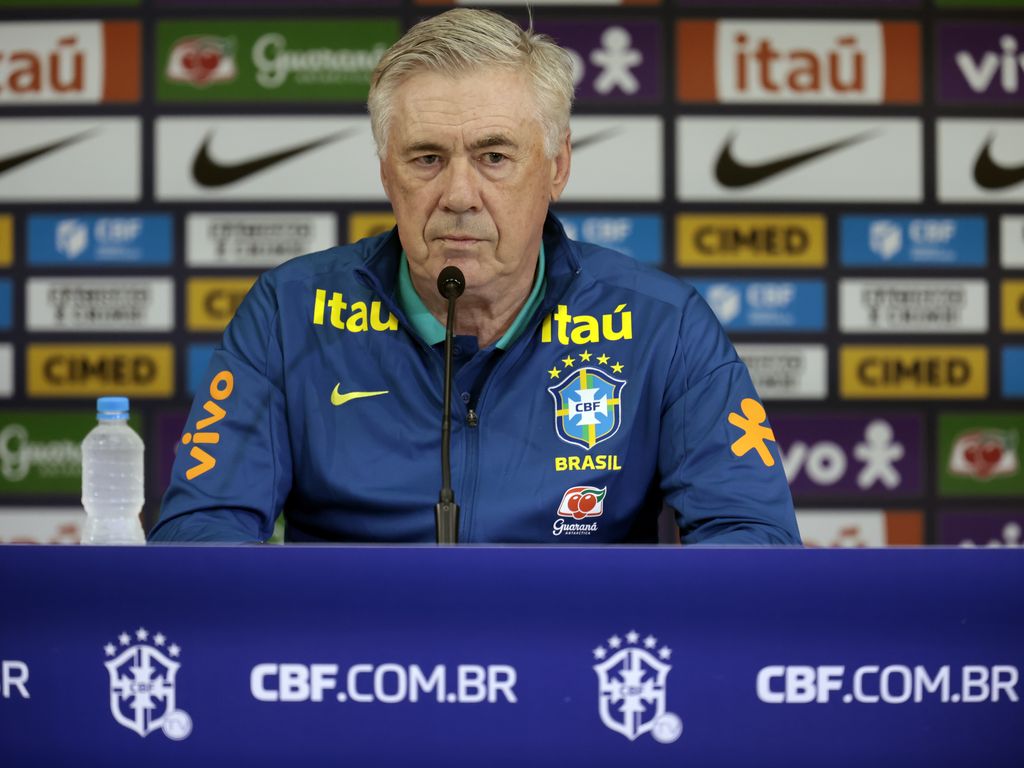 Brasil enfrenta o Paraguai nesta terça pelas Eliminatórias da Copa