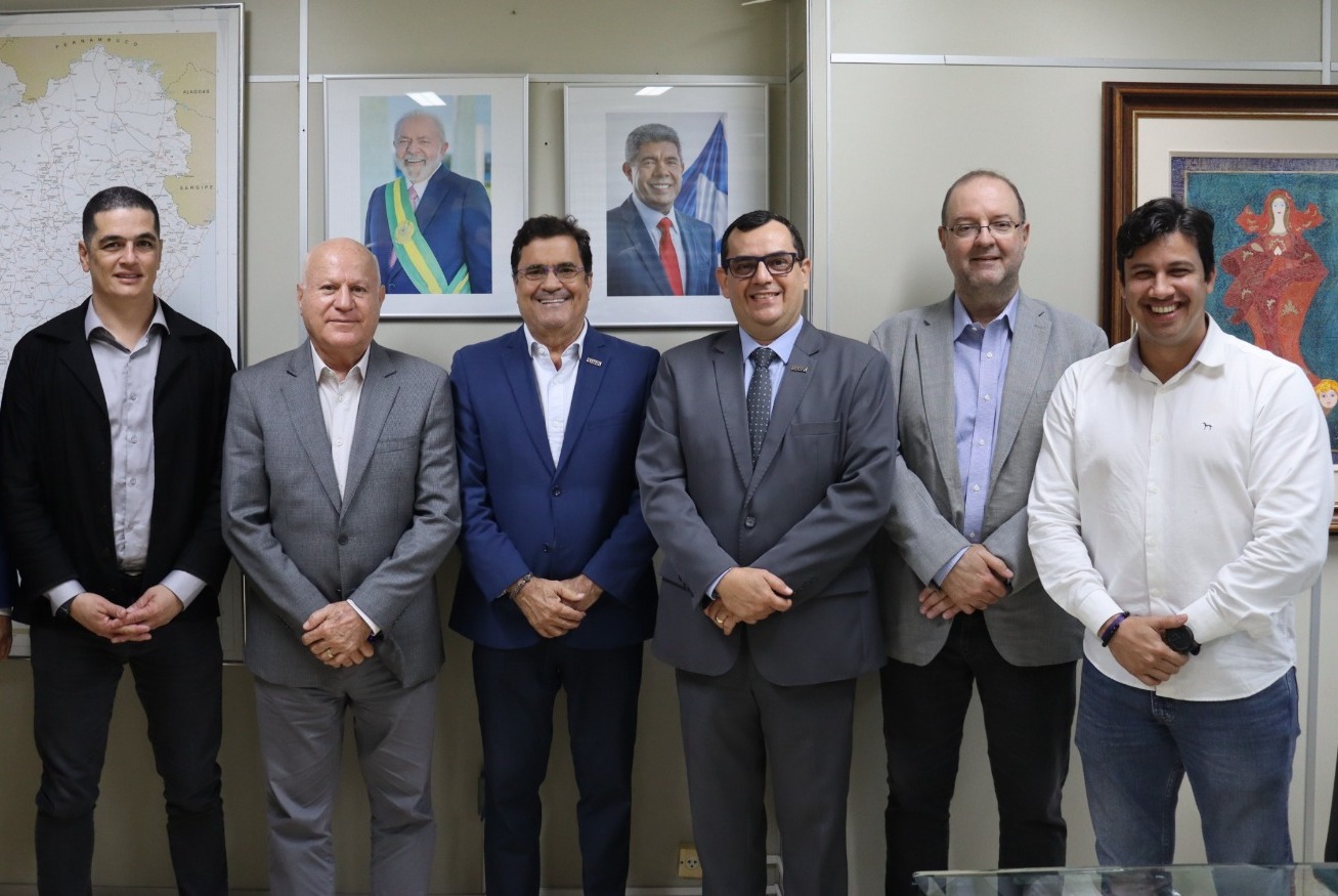 TIC Bahia detalha à SDE projeto ferroviário que vai ligar Salvador a Feira de Santana