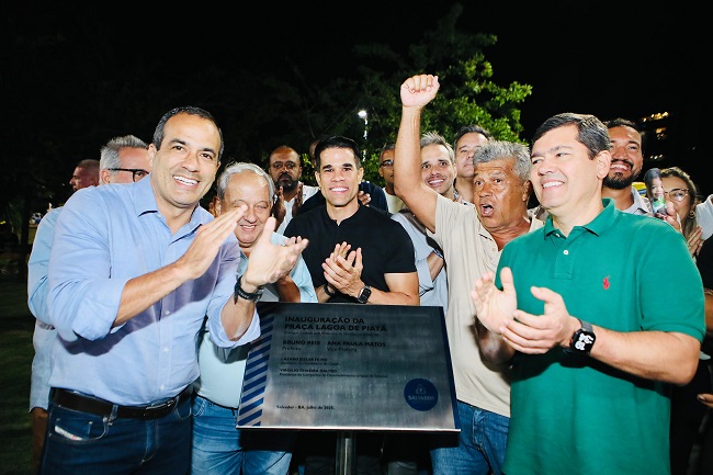 Bruno Reis entrega Praça Alameda das Samambaias requalificada em Piatã