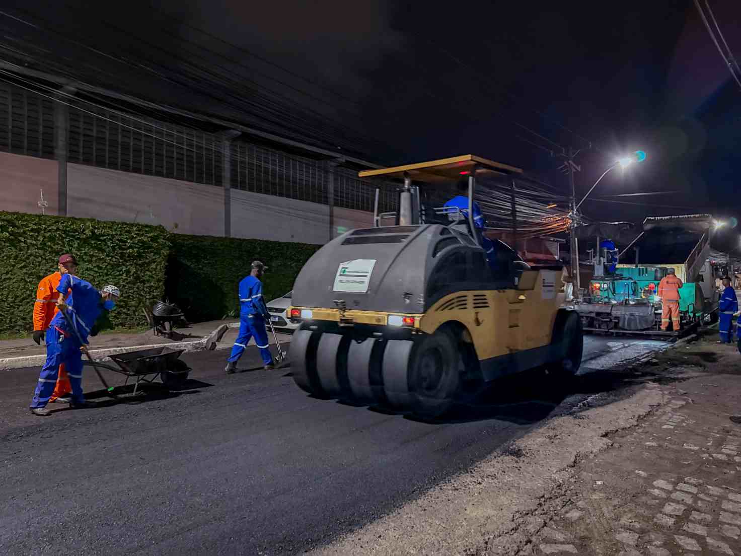 Obras de requalificação da Gerino de Souza são retomadas em Lauro de Freitas