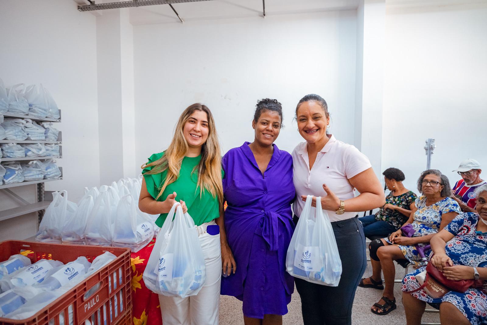 Prefeitura de Lauro distribui 400kg de leite em pó para famílias em Itinga