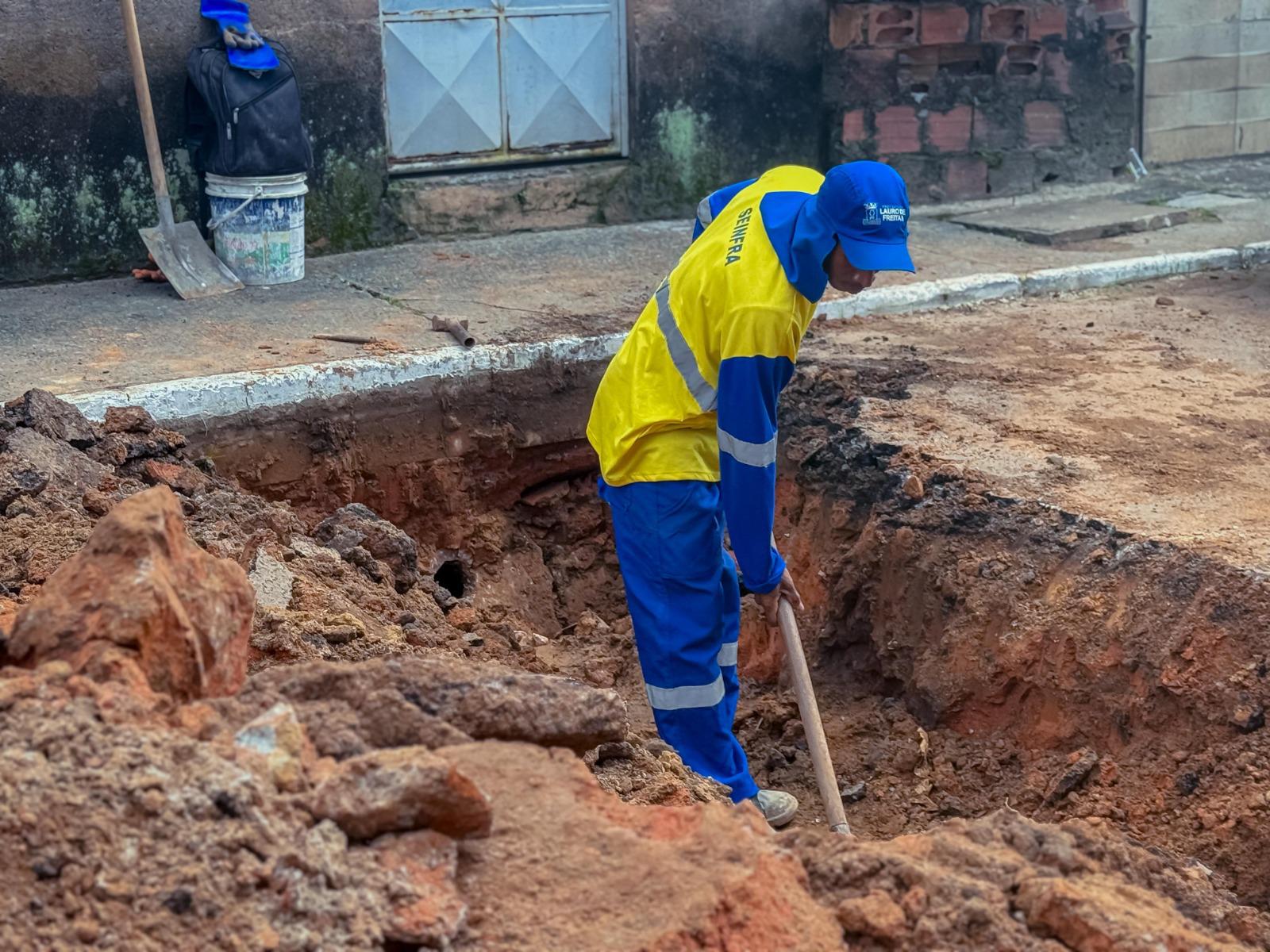 Prefeitura de Lauro intensifica ações de limpeza e infraestrutura em Itinga