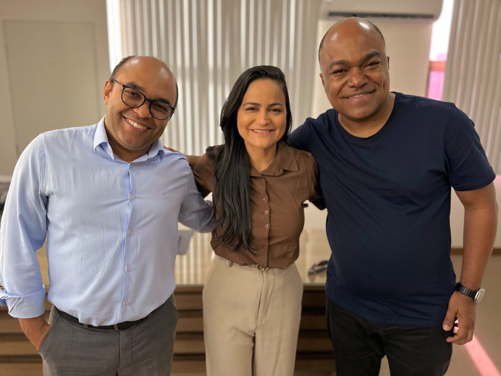 Lauro: Débora se reúne com deputado Samuel Jr. e com vereador Abraão Reis e reforça diálogo com segmento evangélico