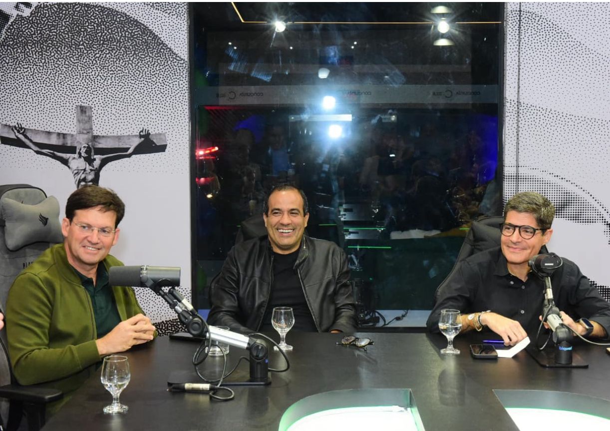 Festival de Inverno em Conquista reúne lideranças da oposição baiana em noite de política e música