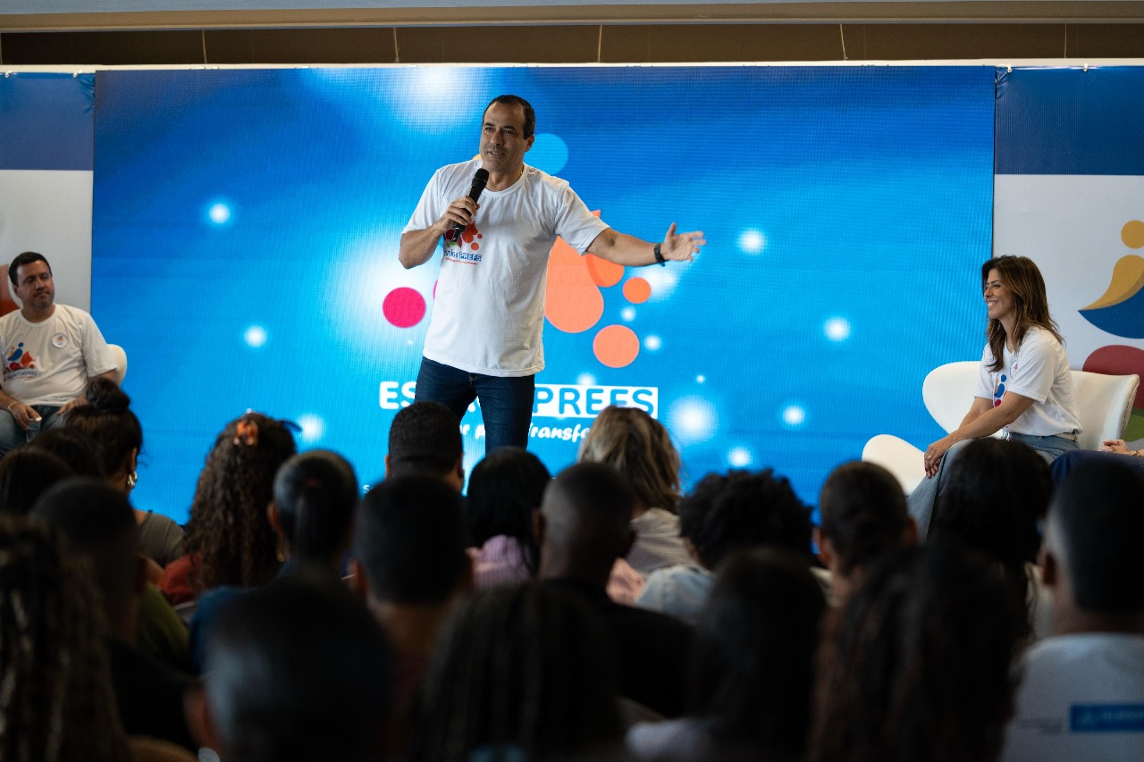 Prefeitura de Salvador realiza evento em homenagem ao Dia dos Estagiários