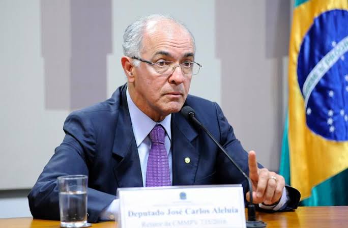 “Sou pré-candidato a governador para provar que a Bahia não é de esquerda”, afirma Aleluia