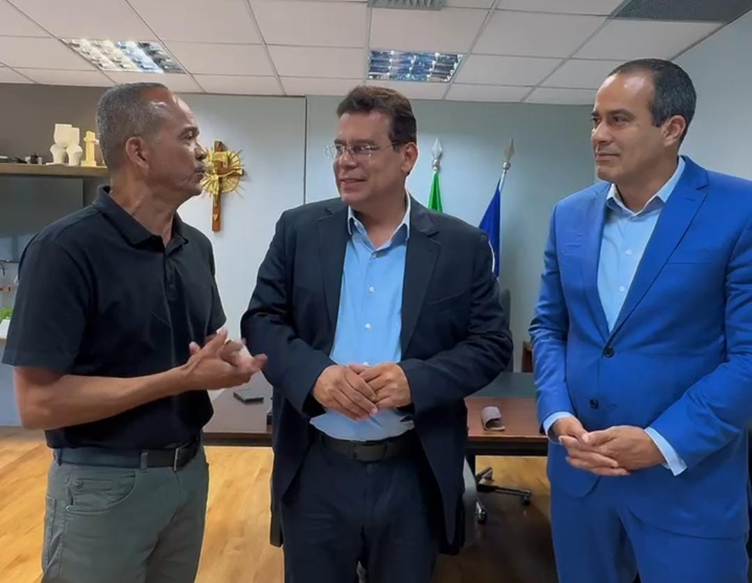Prefeito de Correntina se reúne com Bruno Reis e Elinaldo para discutir projetos e cooperação