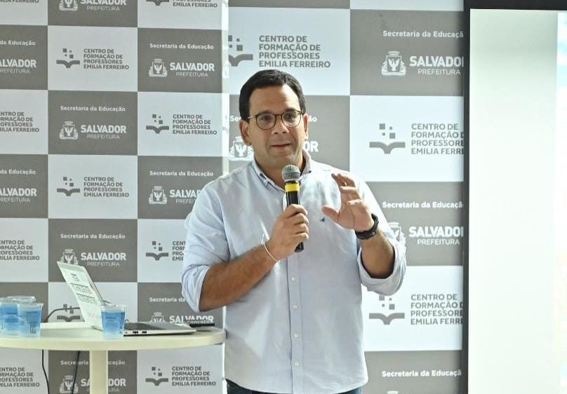 Secretário de Educação de Salvador cobra da APLB cumprimento de acordo sobre projeto de reajuste dos professores