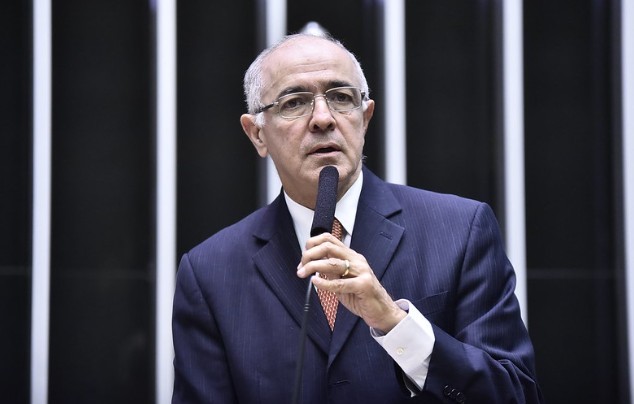 “A Bahia tem quase 20 anos sem um projeto de desenvolvimento para o semiárido”, denuncia Aleluia